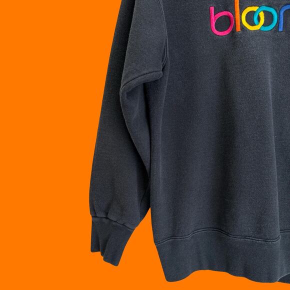 90's vintage faded black bloomie's sweatshirt MEDIUM bloomingdale's - Picture 3 of 7